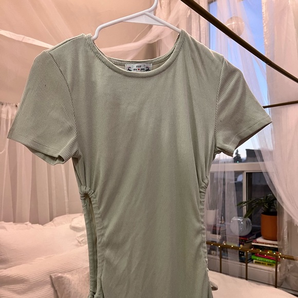 Cut-out Bodycon Midi T-Shirt Dress - Picture 5 of 5